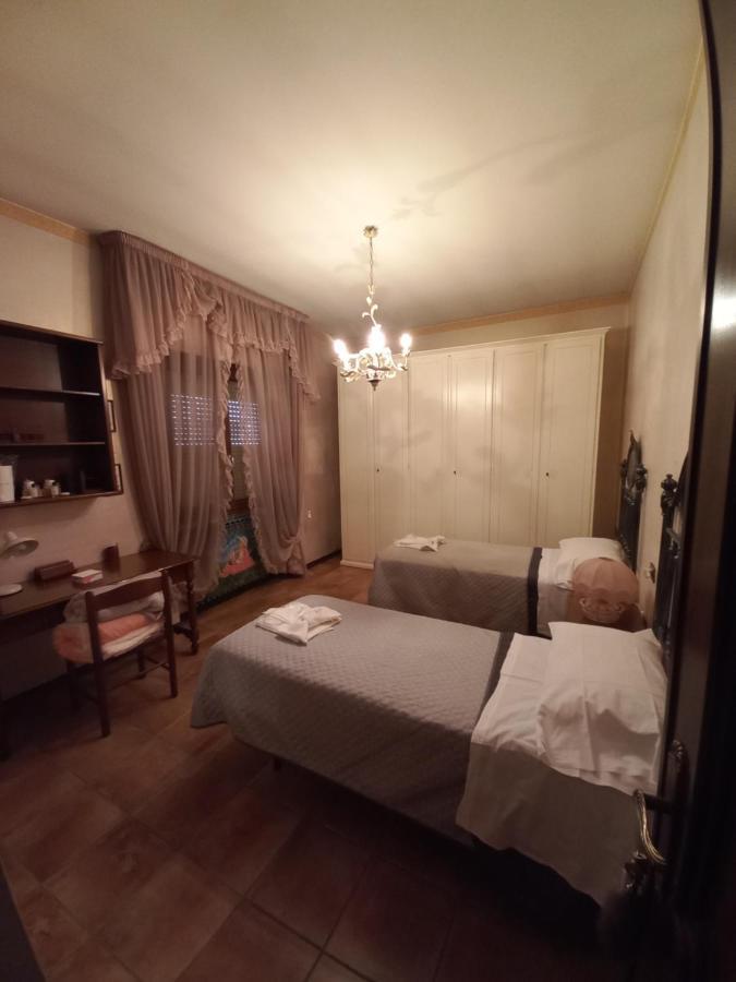Casa Guerrino Bed and Breakfast LʼAquila Exteriör bild